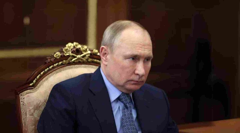 Unraveling Putin Insights from Former KGB Operative Jack Barsky