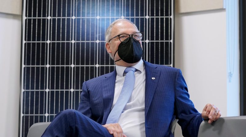 In Washington state, Inslee's final months aimed at staving off repeal of landmark climate law