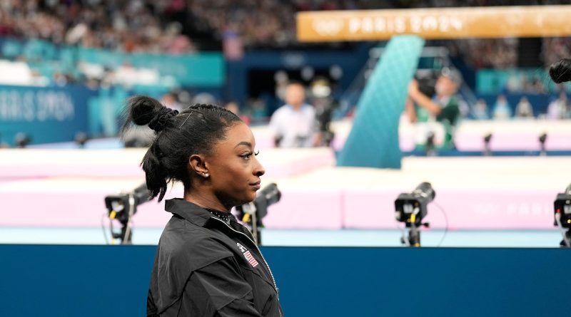 Simone Biles shakes off leg injury to dominate during Olympic gymnastics qualifying