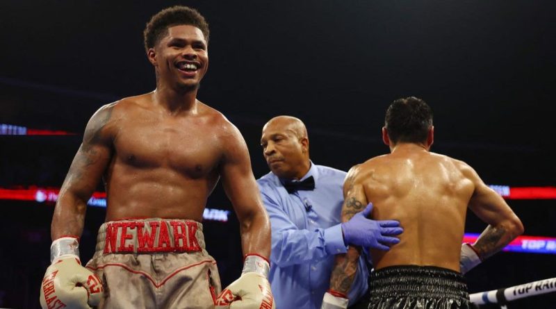 Stevenson out-points Harutyunyan to retain the WBC lightweight crown