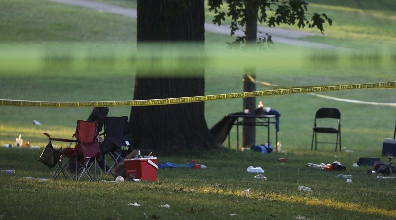 2 women killed, 5 people hurt in shooting during barbecue at park; 'cowards' at large