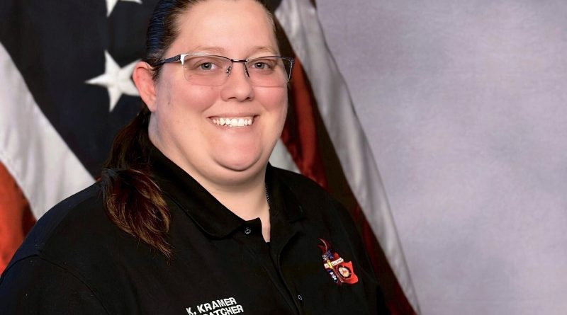 911 operator calmly walks expectant mom through a surprise at-home delivery