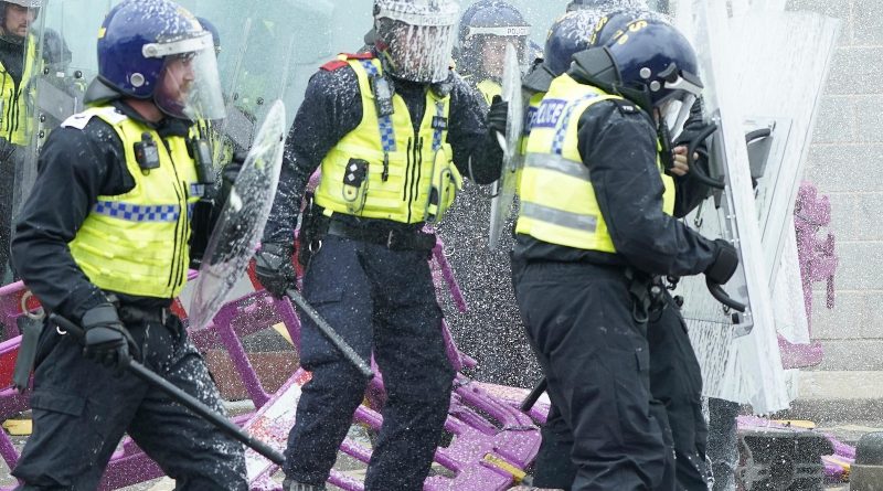 UK leader Starmer condemns attack on asylum-seeker hotel as far-right violence spreads
