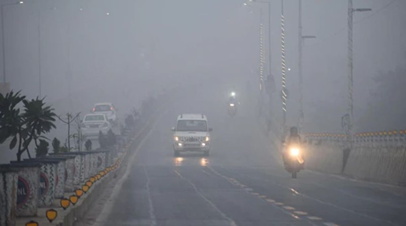 Dense Fog Continues To Blanket Delhi, Over 100 Flights, 27 Trains Delayed