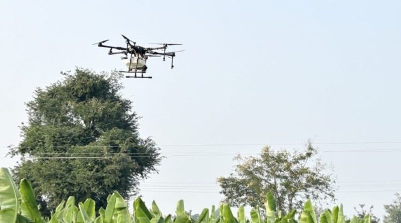 Maharashtra Banana Farmers Embrace Drone Technology for Efficient Spraying Empowered by Marut Drones