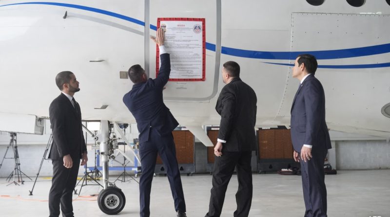 US Seizes Venezuela Government Plane In Dominican Republic