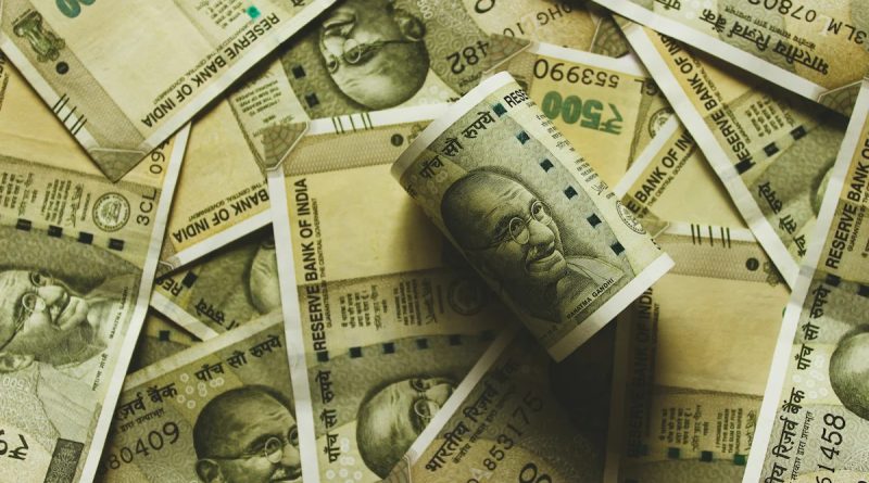 X User Says Anything Less Than Rs 60 Lakh Is Poor, Sparks Debate Online