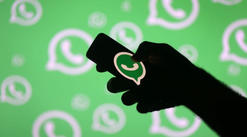 WhatsApp Beta Introduces AI-Generated Group Icons, Meta AI Widget