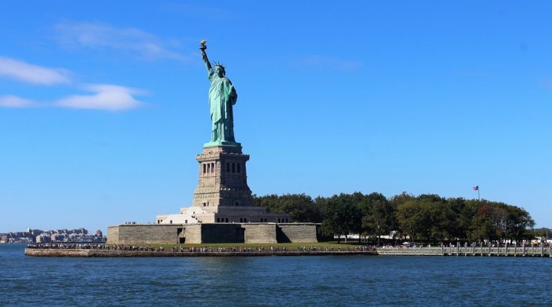 3 Lakh Indian Students Face Uncertainty As US Bill Plans End Of Work Visa