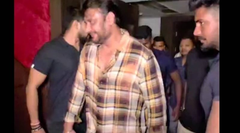 Actor Darshan Attends Film Event, Skips Renuka Swamy Murder Trial Over 'Back Pain'